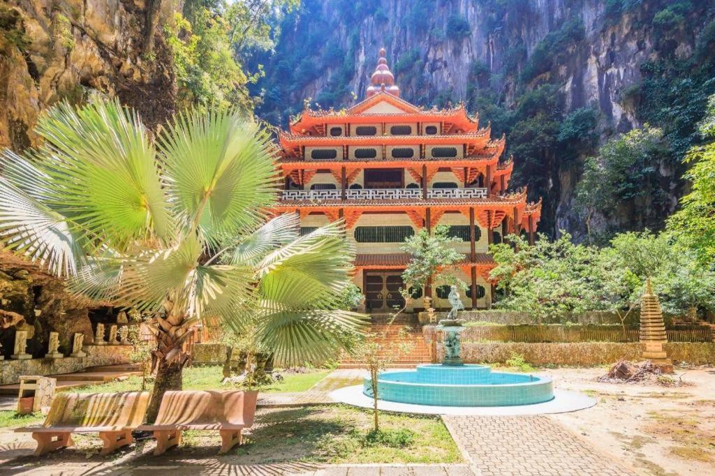 Mornington Hotel Medan Ипох Экстерьер фото