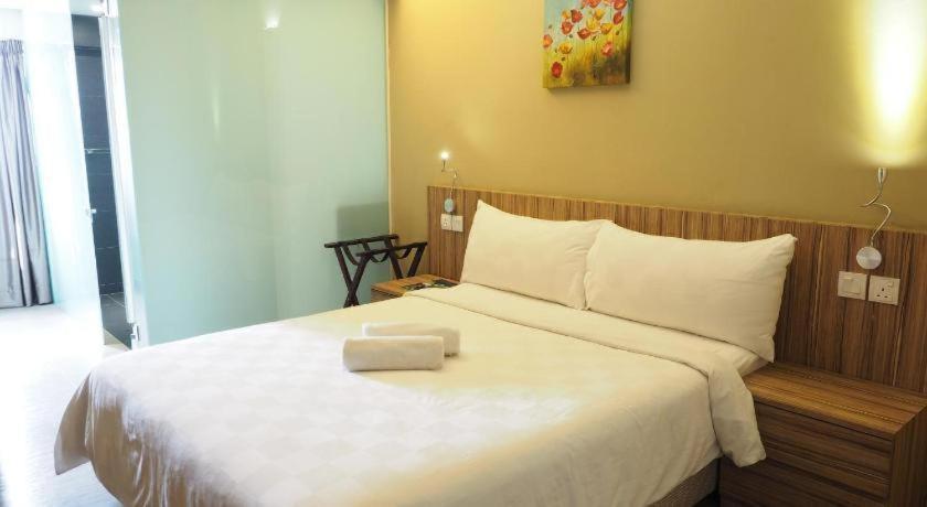 Mornington Hotel Medan Ипох Экстерьер фото