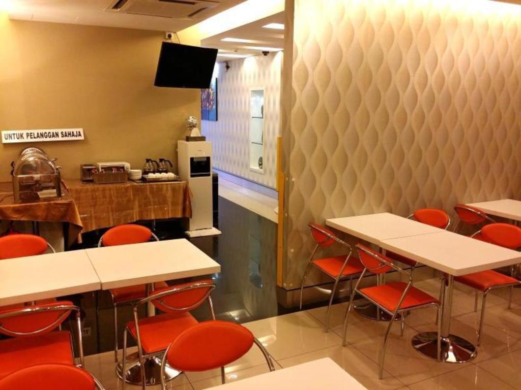 Mornington Hotel Medan Ипох Экстерьер фото