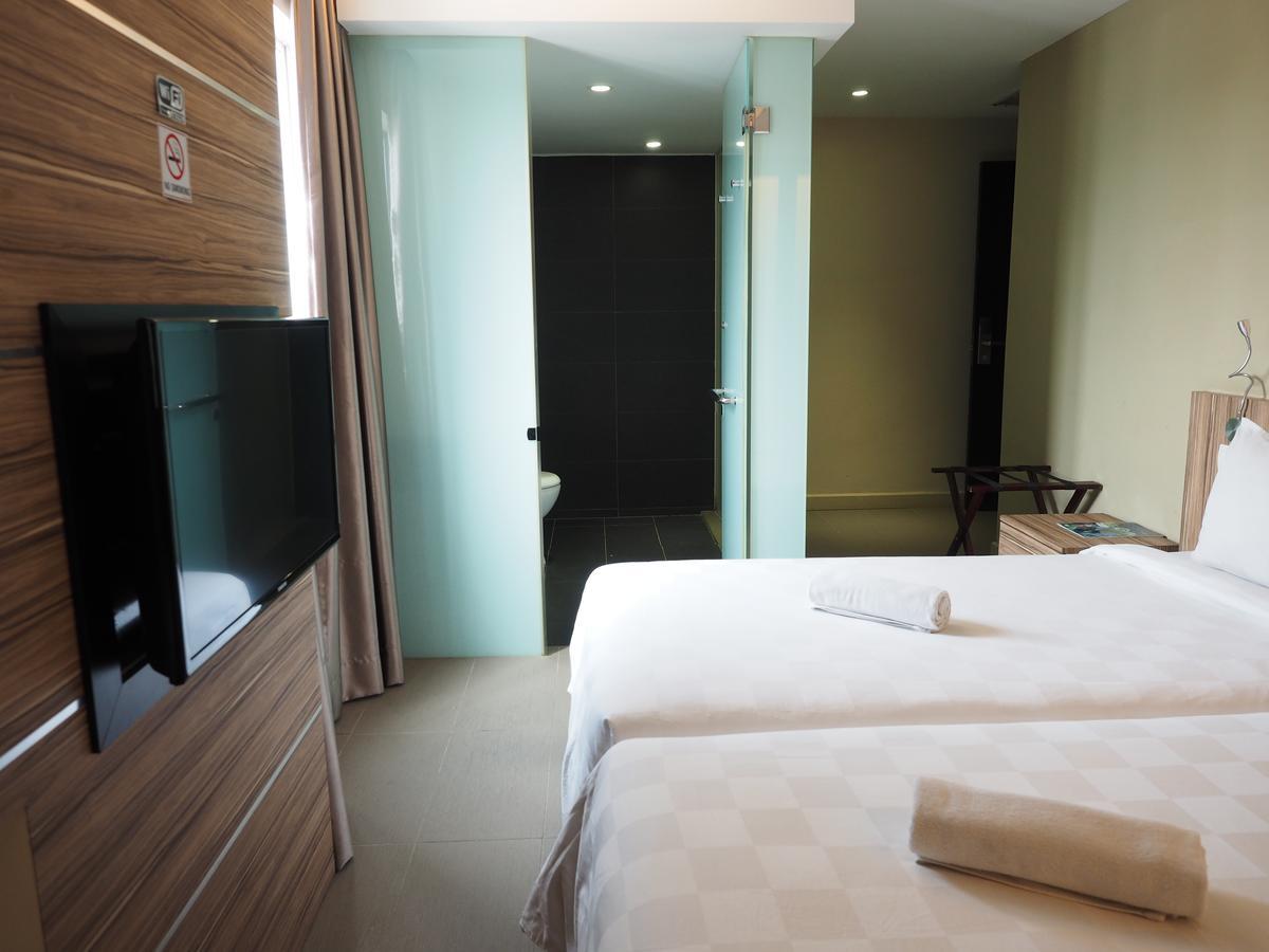 Mornington Hotel Medan Ипох Экстерьер фото